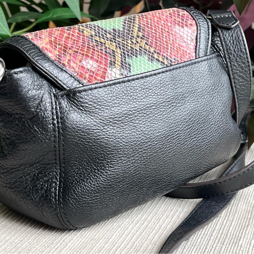 ✨🌹Aimee Kesterberg🌹✨
✨✨Shoulder purse✨✨